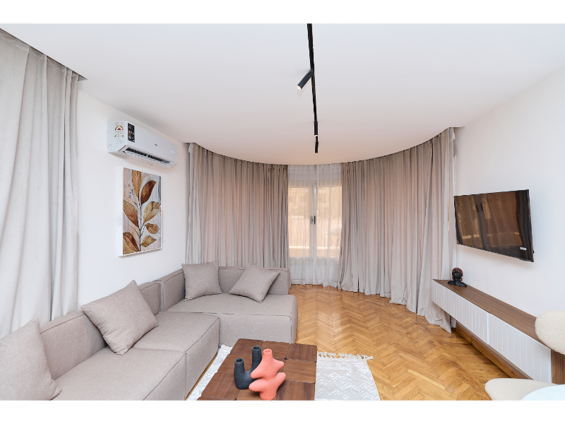 Royal Penthouse details